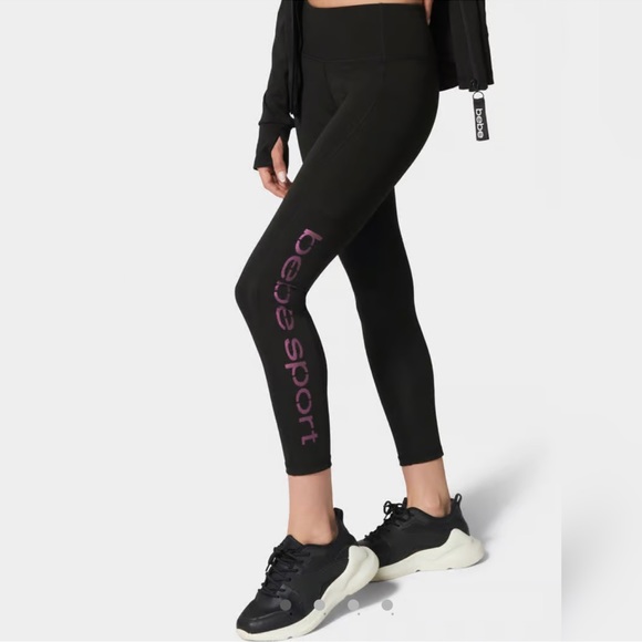 NWT BEBE SPORT LASER CUT LOGO BLACK CAPRI LEGGINGS - Picture 3 of 10